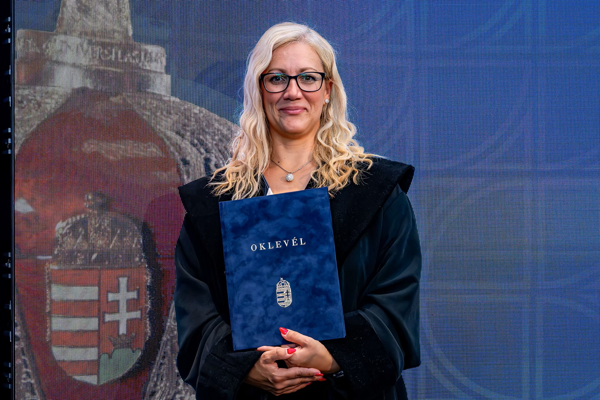 Szőke Júlia.jpg